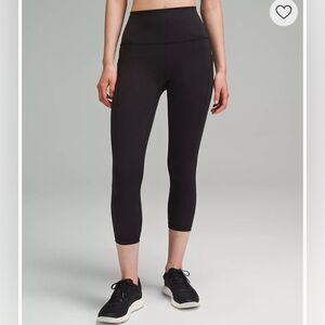 NEW LULULEMON Wunder Train HR Crop 23” pockets